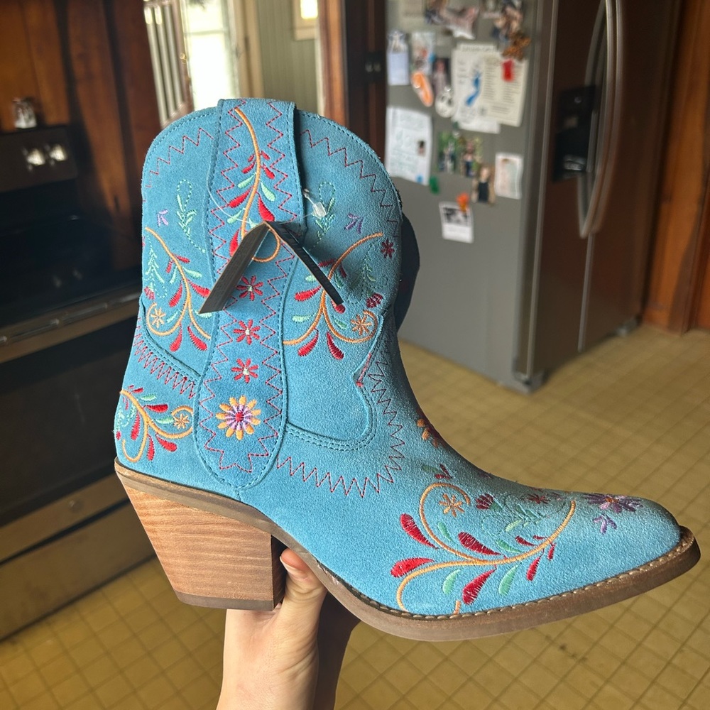 BRAND NEW Dingo booties, women’s 9. Never worn or tried on. Originally $130.